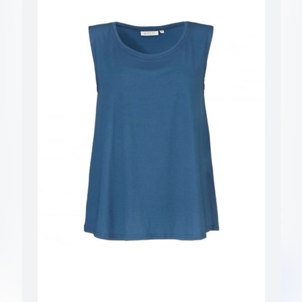 Everyday Scoop Neck Tank Top in Dusty Blue